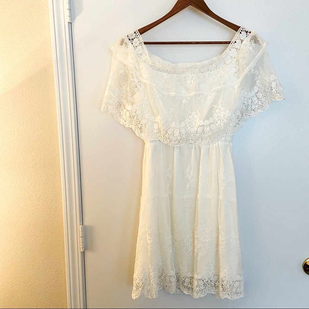 White Lace & Floral Midi Dress, New with Tags, Size Medium